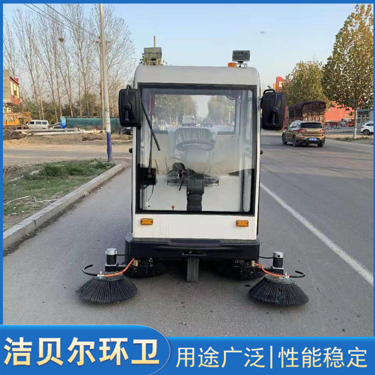 小型电动扫路车
