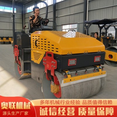 座驾3吨全液压压路机图4