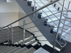 不锈钢楼梯扶手的优点有哪些？扶手管如何选用？